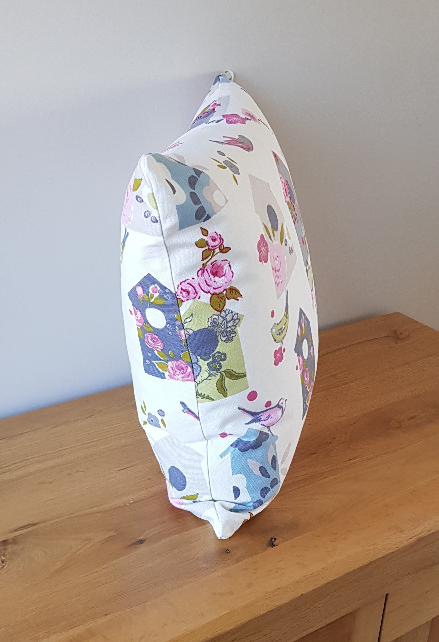BirdHouse Cushion, Flowers and Birds Pillow with Pattern on Both Sides, Fastened with a Zip