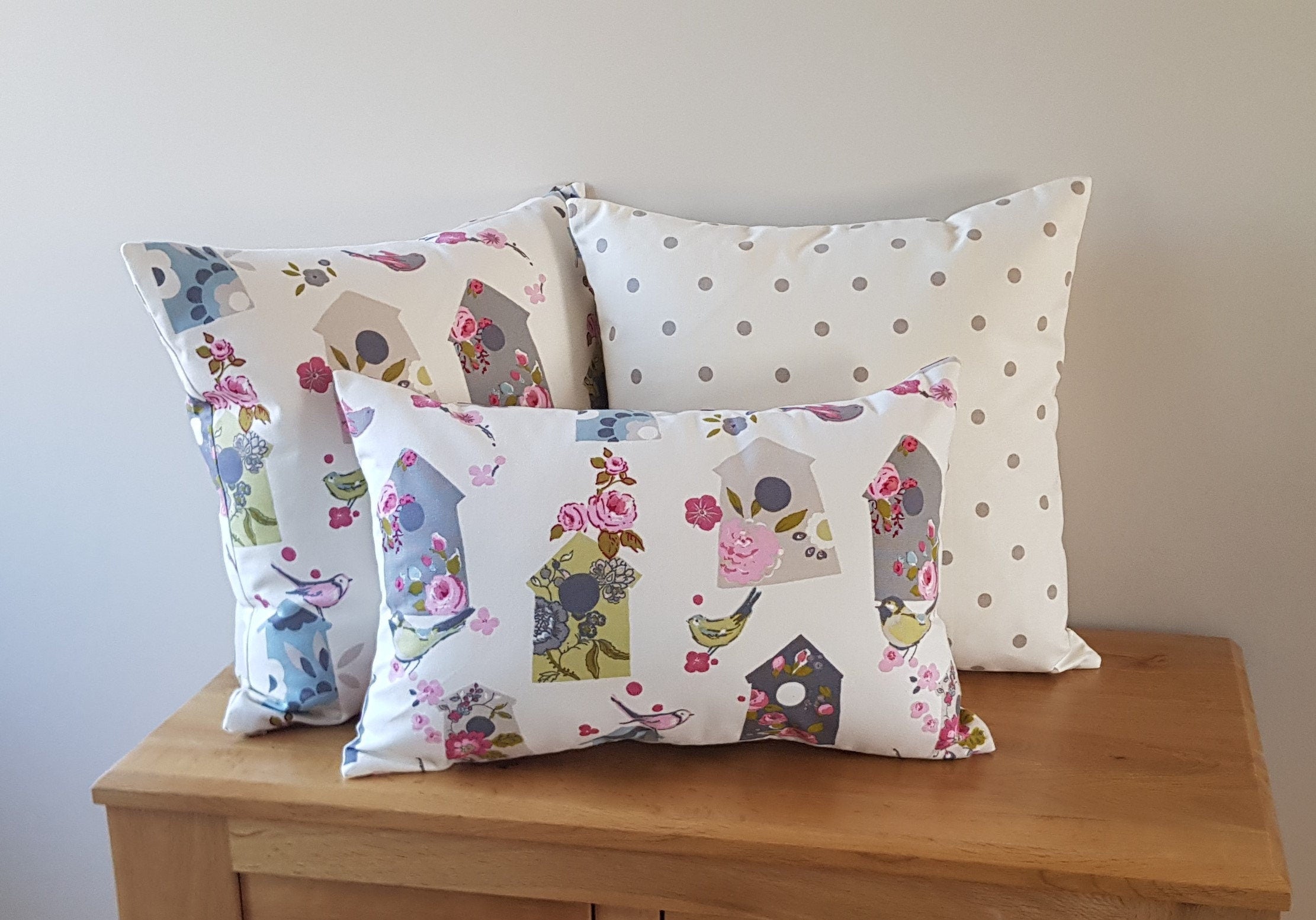 BirdHouse Cushion, Flowers and Birds Pillow with Pattern on Both Sides, Fastened with a Zip