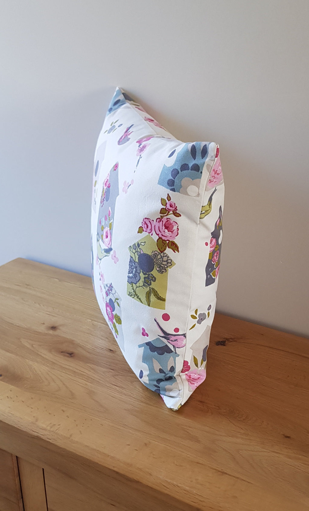 BirdHouse Cushion, Flowers and Birds Pillow with Pattern on Both Sides, Fastened with a Zip
